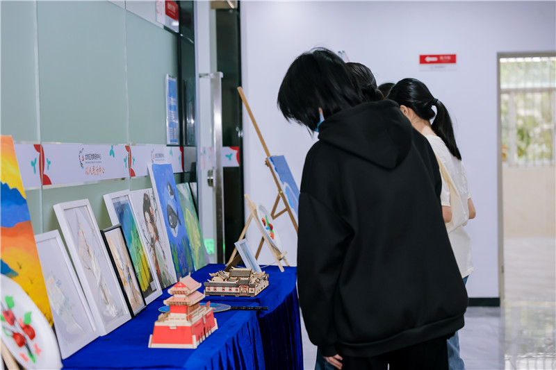 十三年志愿“星火如炬” 龍崗文藝匯演，公益與藝術共舞